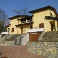 Villa in Italy, Lombardia, 160 sq.m.