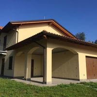 Villa in Italy, Lombardia, 180 sq.m.