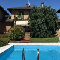 Apartment in Italy, Lombardia, 200 sq.m.