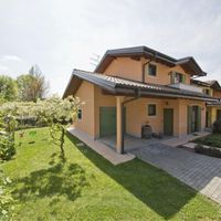 Apartment in Italy, Lombardia, 130 sq.m.