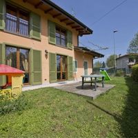 Apartment in Italy, Lombardia, 130 sq.m.
