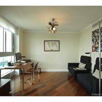 Apartment in the USA, Massachusetts, Surfside, 181 sq.m.