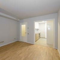 Flat in the big city in Spain, Catalunya, Barcelona, 90 sq.m.