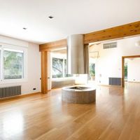 Вилла в пригороде в Испании, Каталония, Барселона, 400 кв.м.