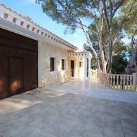 Вилла в лесу, у моря в Испании, Валенсия, Деэса де Кампоамор, 460 кв.м.