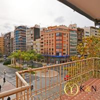 Квартира в большом городе в Испании, Валенсия, Аликанте, 180 кв.м.