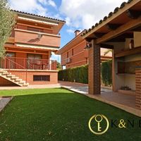 House in the suburbs in Spain, Comunitat Valenciana, Mutxamel, 320 sq.m.