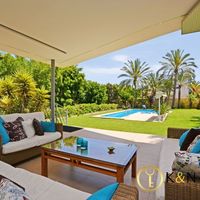 Вилла в пригороде в Испании, Валенсия, Аликанте, 900 кв.м.