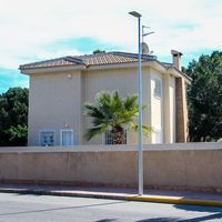Villa in the village, in the suburbs in Spain, Comunitat Valenciana, Alicante, 134 sq.m.