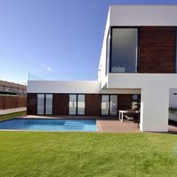 Villa in the village, in the suburbs in Spain, Comunitat Valenciana, Alicante, 330 sq.m.
