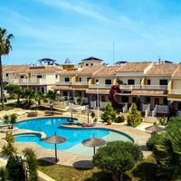 Апартаменты у озера, в пригороде в Испании, Валенсия, Сьюдад Кесада, 137 кв.м.