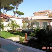 Villa in Italy, Forte dei Marmi, 181 sq.m.