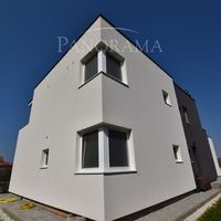 House in Croatia, Istarska, Fazana, 320 sq.m.