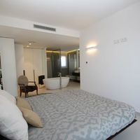 House by the lake, in the suburbs, at the seaside in Spain, Comunitat Valenciana, Alicante, 197 sq.m.