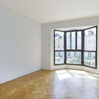 Flat in the big city in France, Paris, 121 sq.m.