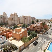 Апартаменты в большом городе в Испании, Валенсия, Торревьеха, 60 кв.м.