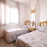 Апартаменты в большом городе в Испании, Валенсия, Торревьеха, 60 кв.м.