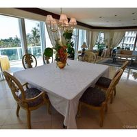 Apartment in the USA, Florida, Bal Harbour, 290 sq.m.