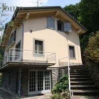 Villa in the mountains, in the village, by the lake in Italy, Como, 250 sq.m.