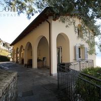 Villa in the mountains, in the village, by the lake in Italy, Como, 850 sq.m.