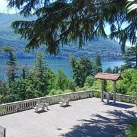 Apartment in the mountains, in the village, by the lake in Italy, Como, 210 sq.m.