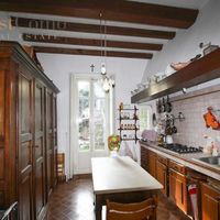 Villa in the mountains, in the village, by the lake in Italy, Como, 500 sq.m.
