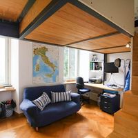Apartment in the mountains, in the village, by the lake in Italy, Como, 160 sq.m.