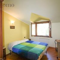 Apartment in the mountains, in the village, by the lake in Italy, Como, 120 sq.m.