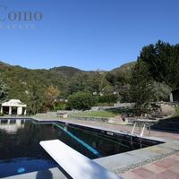 Villa in the village, by the lake in Italy, Como, 720 sq.m.