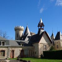 Замок в пригороде во Франции, Новая Аквитания, 1200 кв.м.