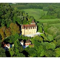 Castle in the forest in France, Pessac-sur-Dordogne, 900 sq.m.