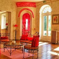 Castle in the suburbs, in the forest in Guyane, 350 sq.m.