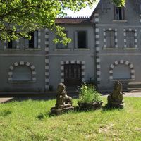 Замок в пригороде во Французской Гвиане, 330 кв.м.