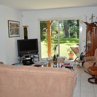 Villa by the lake, in the suburbs, in the forest in France, New Aquitaine, 182 sq.m.
