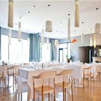 Hotel in the big city, at the seaside in France, New Aquitaine, Bordeaux, 1540 sq.m.