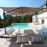 Villa in the suburbs in Guyane, 490 sq.m.