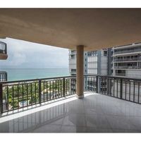 Apartment at the seaside in the USA, Florida, Bay Harbor Islands, 187 sq.m.