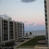 Апартаменты у моря в США, Флорида, Помпано-Бич, 78 кв.м.