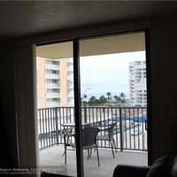 Apartment at the seaside in the USA, Florida, Pompano Beach, 78 sq.m.