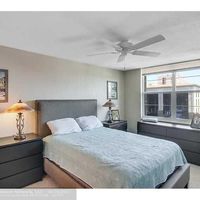 Apartment at the seaside in the USA, Florida, Pompano Beach, 95 sq.m.