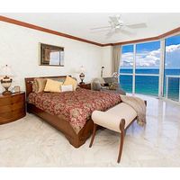 Apartment at the seaside in the USA, Florida, Pompano Beach, 247 sq.m.