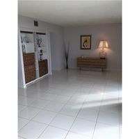 Flat at the seaside in the USA, Florida, Sunny Isles Beach, 126 sq.m.