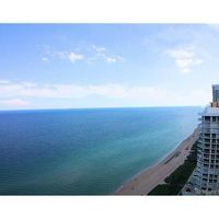 Flat at the seaside in the USA, Florida, Sunny Isles Beach, 93 sq.m.