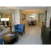 Apartment at the seaside in the USA, Florida, Sunny Isles Beach, 137 sq.m.