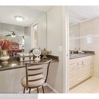 Apartment at the seaside in the USA, Florida, Pompano Beach, 129 sq.m.