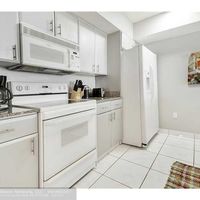 Apartment at the seaside in the USA, Florida, Sunny Isles Beach, 80 sq.m.