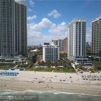 Apartment at the seaside in the USA, Florida, Sunny Isles Beach, 118 sq.m.