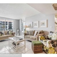 Apartment at the seaside in the USA, Florida, Sunny Isles Beach, 118 sq.m.