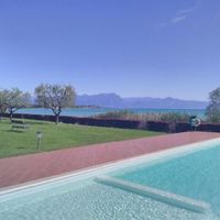 Flat by the lake in Italy, Garda, 60 sq.m.