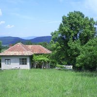 Дом в горах, в деревне в Болгарии, Софийская область, 130 кв.м.
